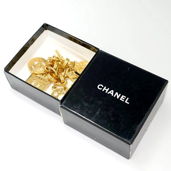 CHANEL CC Coco PARIS Multi Charm Toggle Bracelet 7" Gold Tone 93A Auth w/Box - Picture 7 of 7